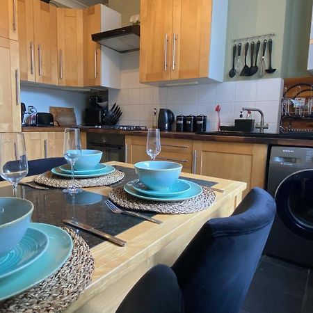 Spacious 2-Bed Flat With Garden, 3 Minutes Walk From Oval Tube Station 런던 외부 사진