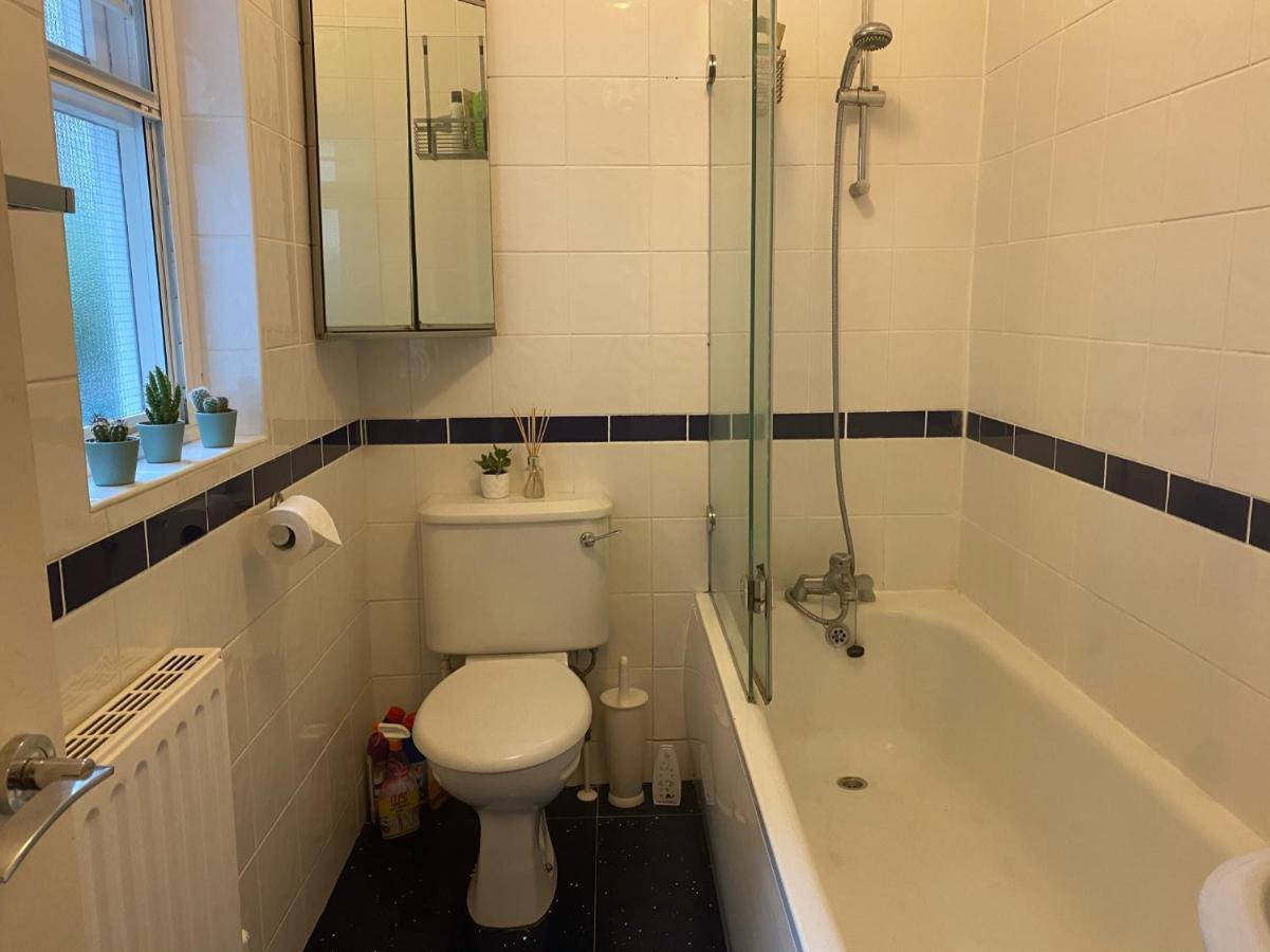 Spacious 2-Bed Flat With Garden, 3 Minutes Walk From Oval Tube Station 런던 외부 사진